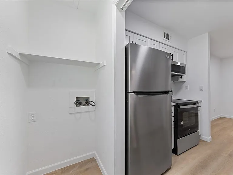 815 Lyle West Ave #C — Photo 5