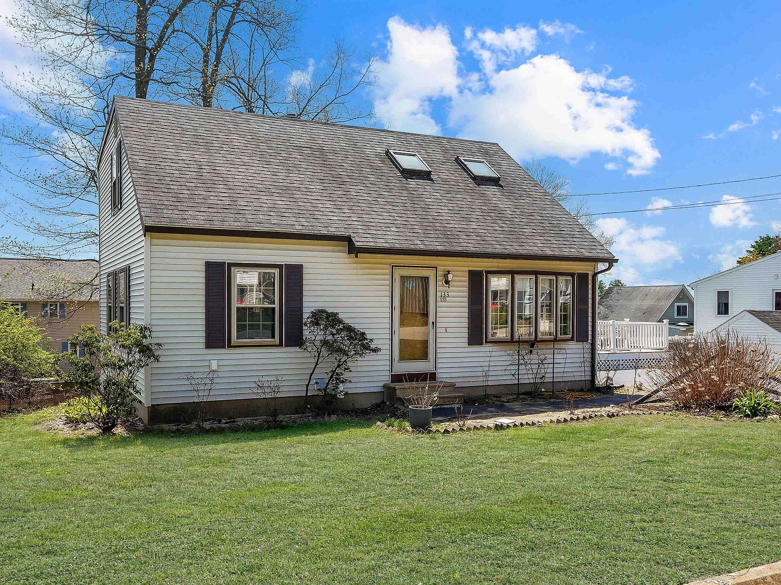 133 Mapleton Road, Manchester, NH 03103 | Zillow