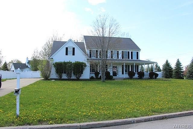 1st image of 5572 Pine Loch Ln