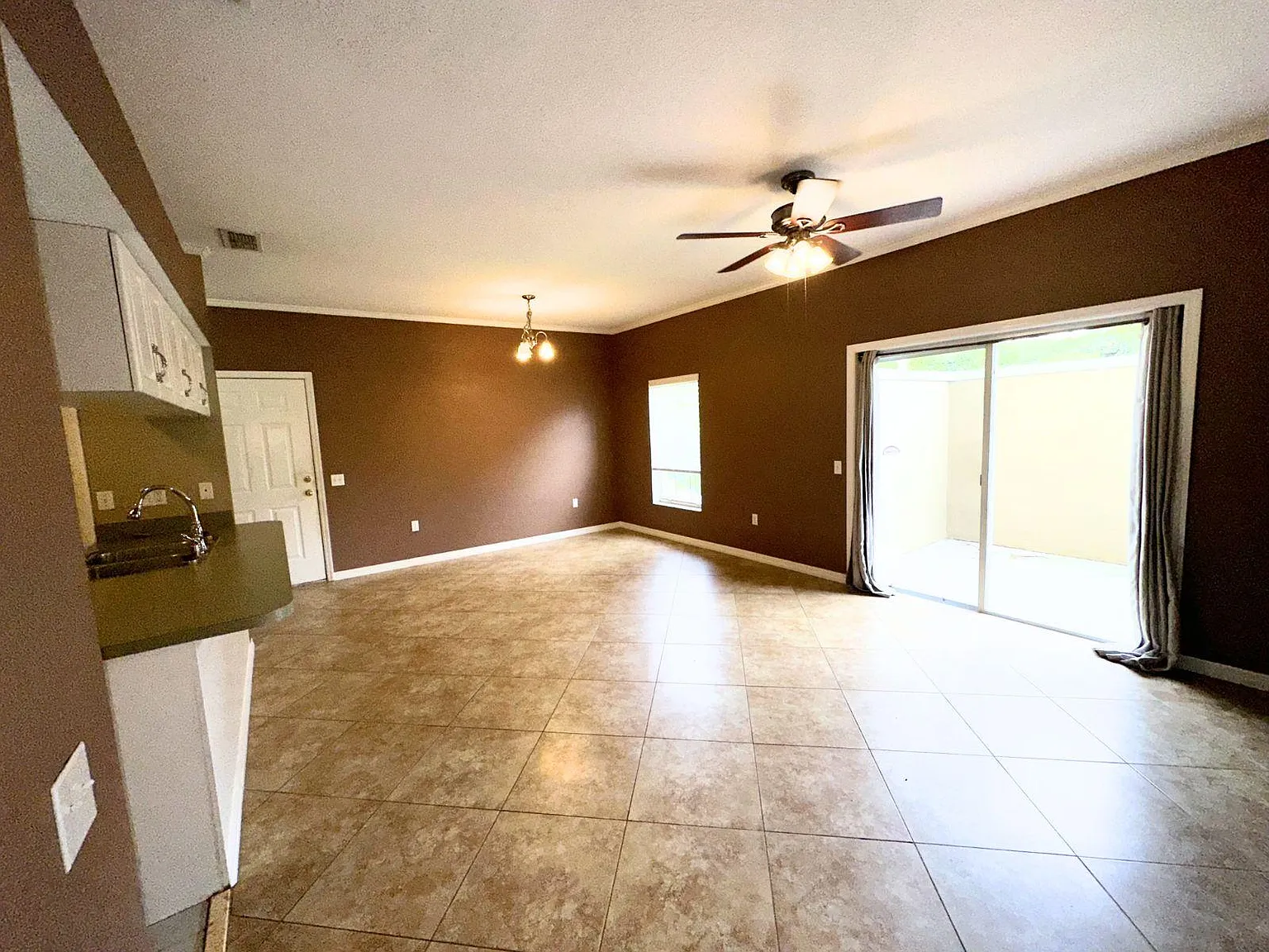 2 bed, 1017 sqft, $1,500 — Photo 4