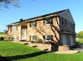 140 W Girl Scout Rd, Stevens, PA 17578