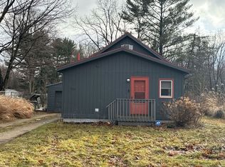 178 Seneca Rd, Benton Harbor, MI 49022