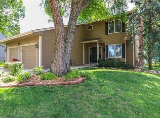 2629 NW Bent Tree Cir, Lees Summit, MO 64081
