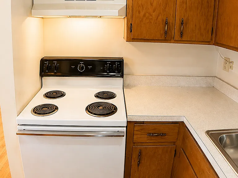 336 Lathrop Ave #606 — Photo 12