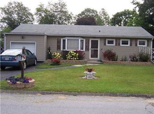 4 Donner Dr, Walden, NY 12586