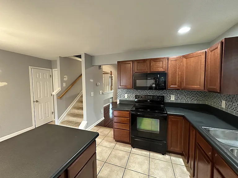 11142 Derryrush Dr — Photo 5