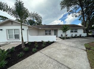 412 Bailey Rd, Sarasota, FL 34237