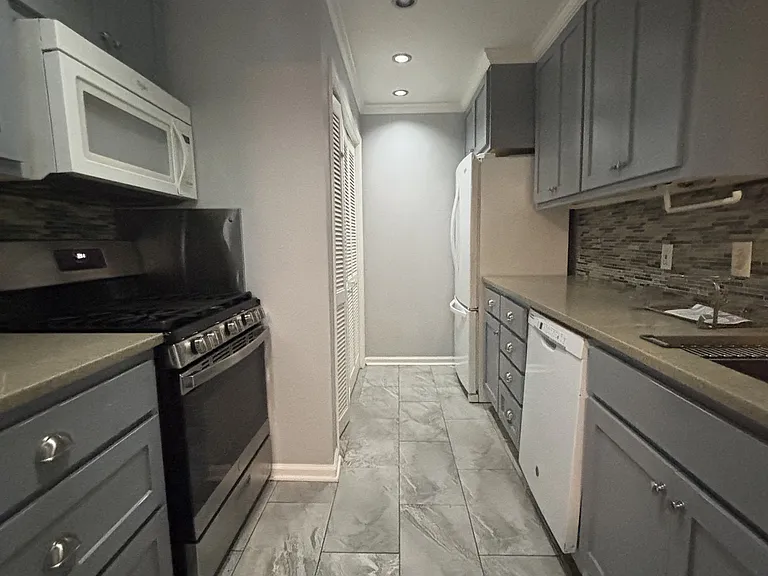 563 Emory Oaks Way #563 — Photo 4