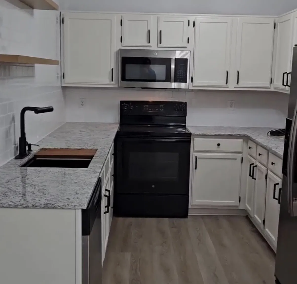 3 bed, 1160 sqft, $1,595 — Photo 3