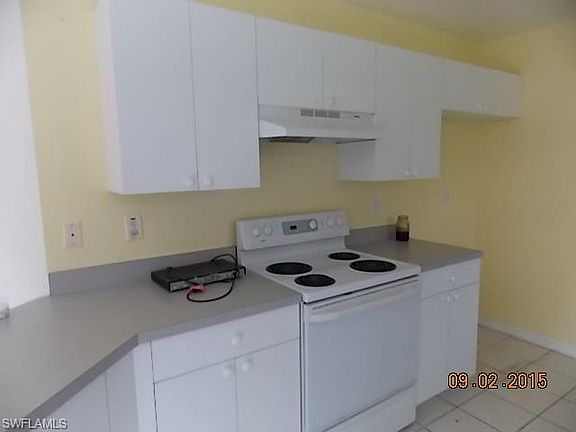 5th image of 3690 31st Ave NE