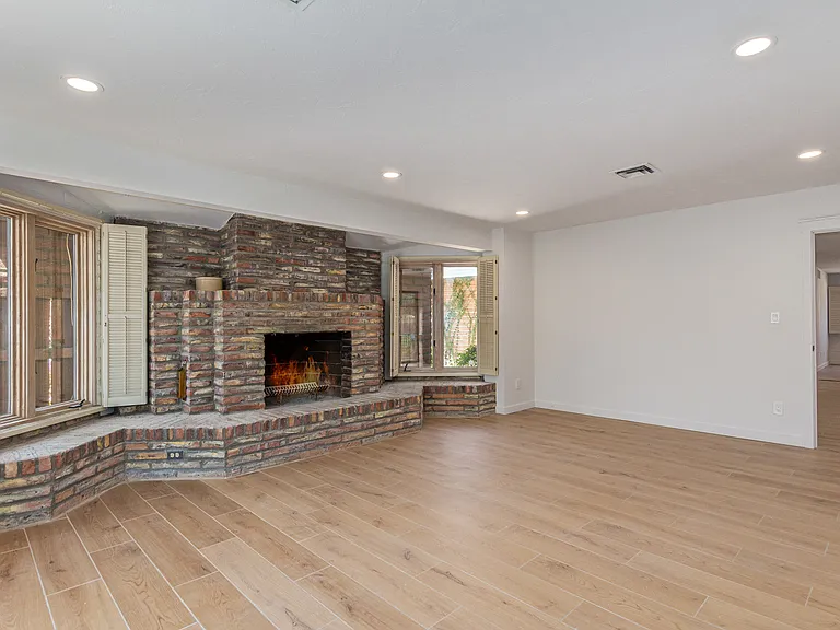 PRIMARY SUITE WITH FIREPLACE