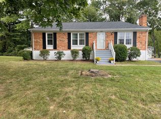 3583 Berryhill Dr, Roanoke, VA 24018