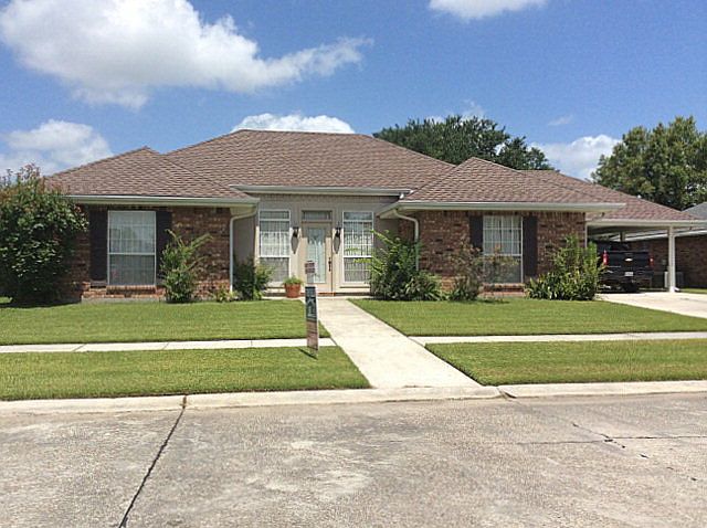 1st image of 107 Hawthorne Dr