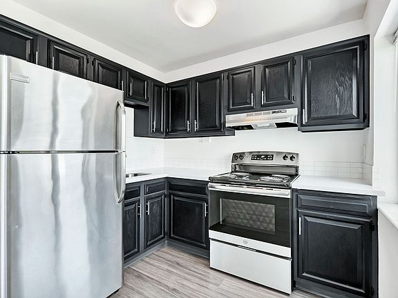 5th image of 2174 NW Davis St APT 603