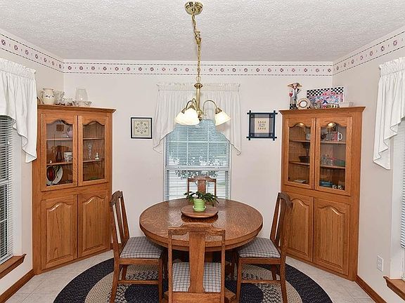 4th image of 1973 Woodbridge Dr