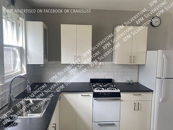 5th image of 203 Catalpa Dr Unit 1