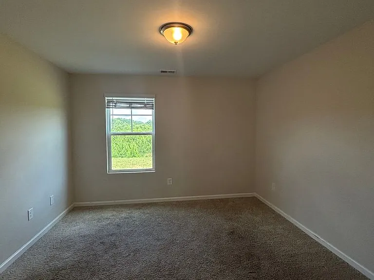125 Adger Rd — Photo 6