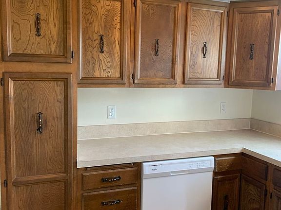 5th image of 3331 NE 57th Ave APT 9