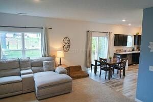 5th image of 447 Bren Dr