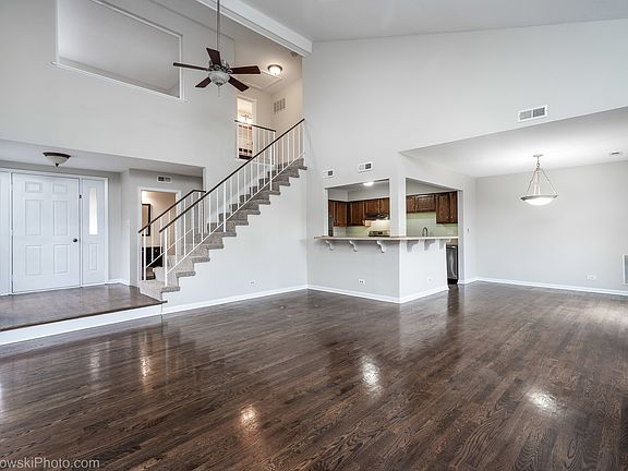 3rd image of 11 Indian Trail Dr