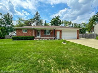 4140 Highland Ct, West Bloomfield, MI 48323