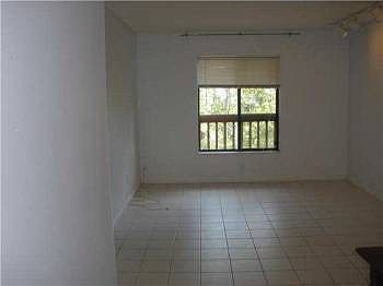 3rd image of 2918 NE 8th Ter APT 202