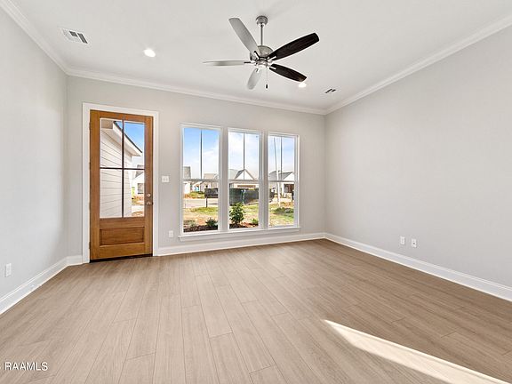5th image of 107 Kidd Ln