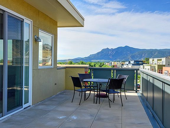 3rd image of 4730 Holiday Dr #301