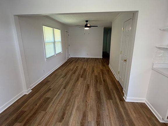 4th image of 3858 Neuse Rd