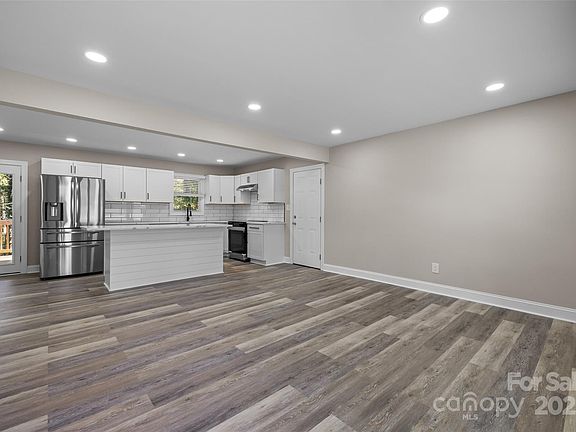 3rd image of 5001 Westgate Dr #68