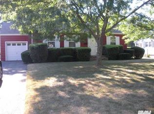 32 Roe Ave, East Patchogue, NY 11772