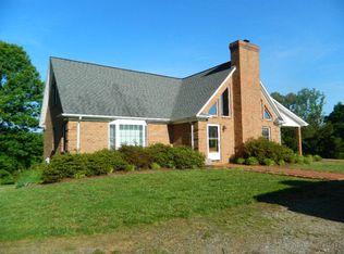 320 Newberry Dr, Martinsville, VA 24112