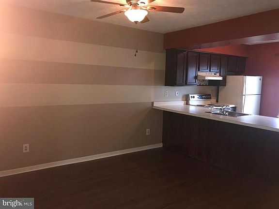 4th image of 518 Park Manor Cir Unit 42