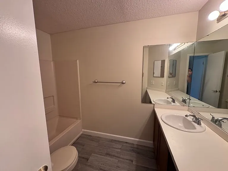 109 Reserve Cir #213 — Photo 6