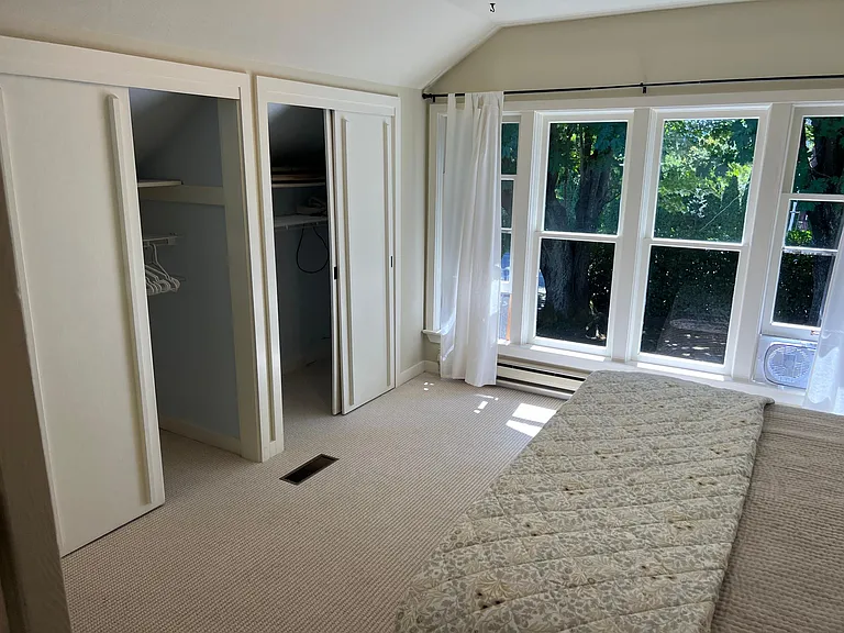 10214 SW Burton Dr — Photo 24