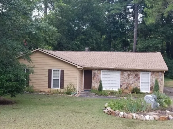 197 Cosby Dr, Lagrange, GA 30241