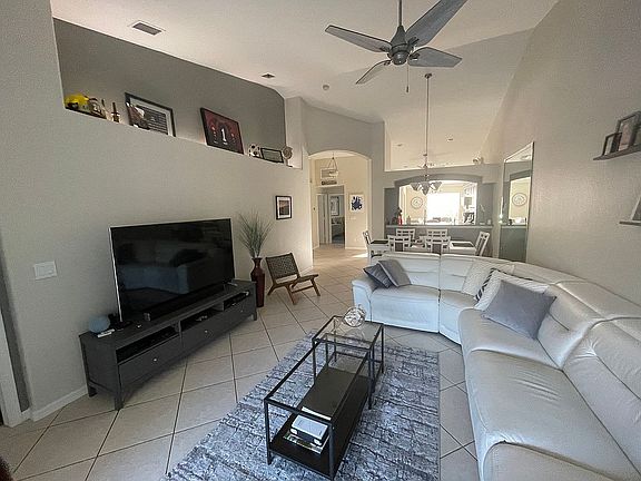 5th image of 8124 Ibis Cove Cir #813