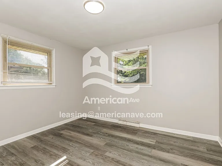 1793906_009_main_bedroom_9.jpg
