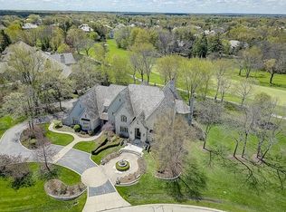 7 Kensington Dr, North Barrington, IL