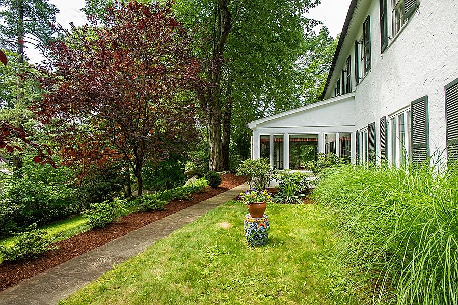 2nd image of 74 Glenville Rd