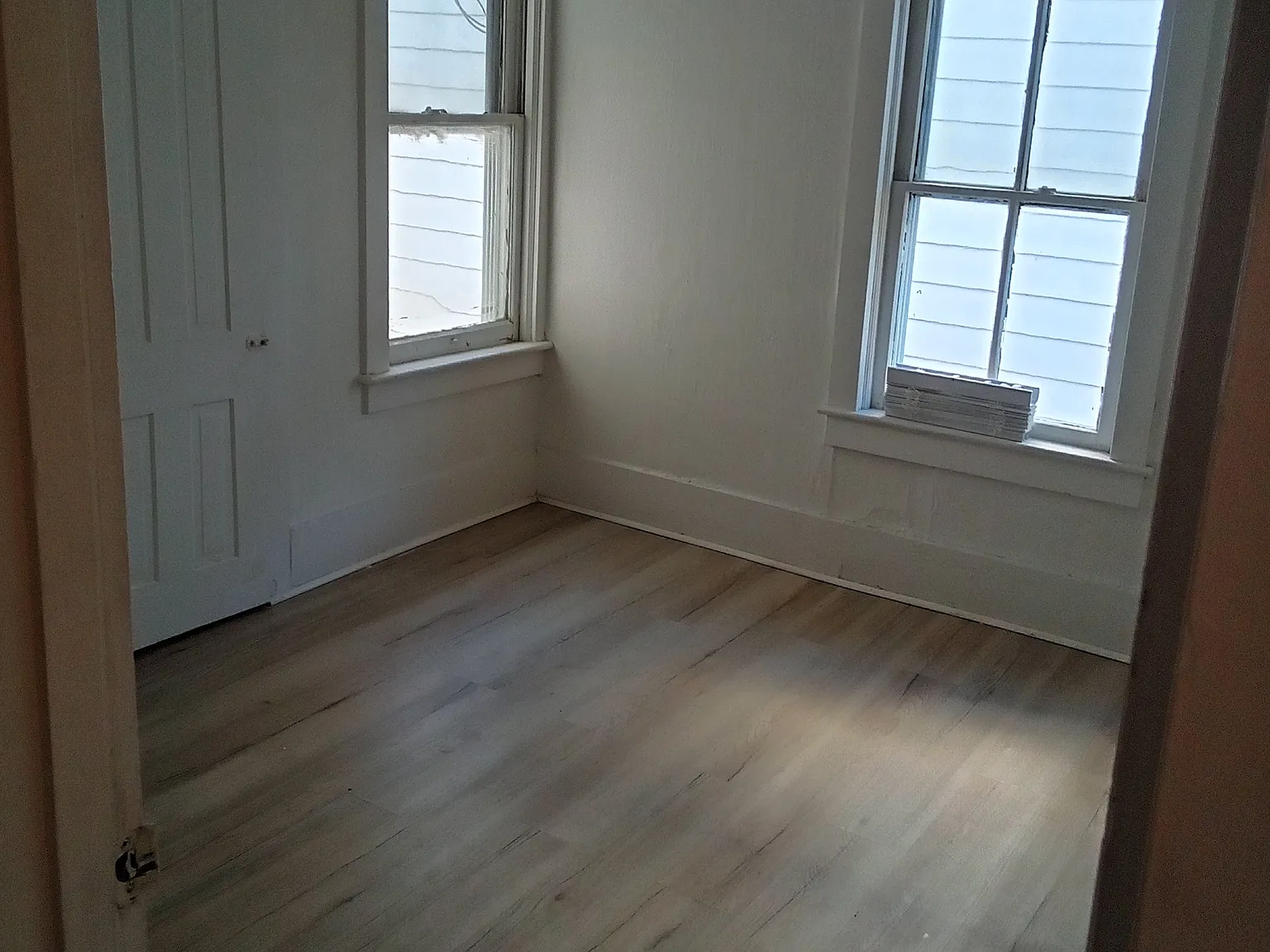 3 bed, 1750 sqft, $1,200 — Photo 2