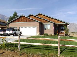 241 Sierra Springs Dr, Crowley Lake, CA 93546