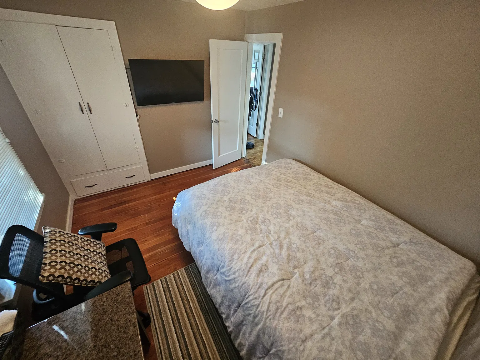 2 bed, 930 sqft, $2,350 — Photo 4