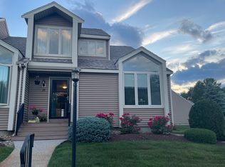 340 Centre Ave APT 20, Rockland, MA 02370