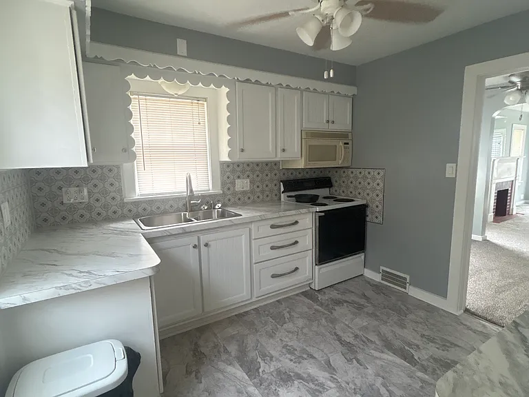 487 Massillon Rd — Photo 2
