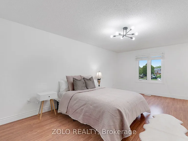 272 Elman Cres — Photo 25