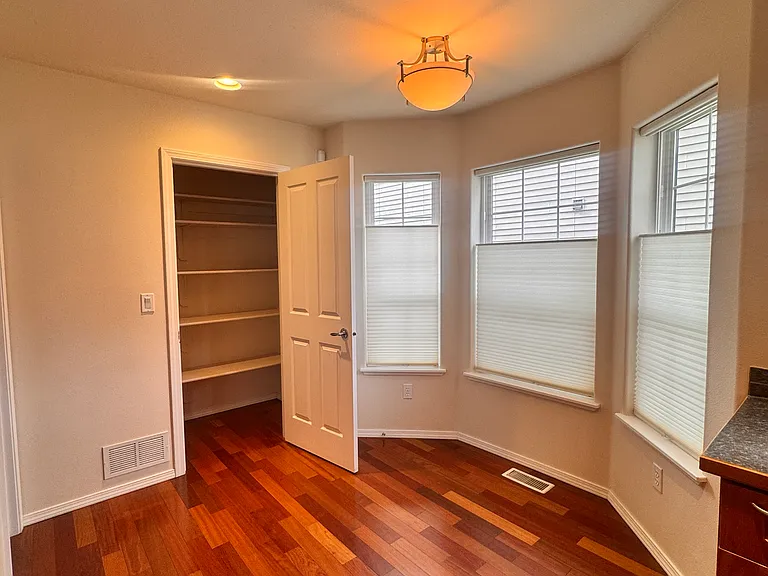 3037 Seclusion Cove Dr — Photo 5