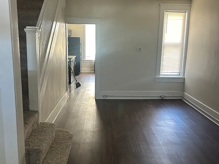 2436 Jefferson St — Photo 7