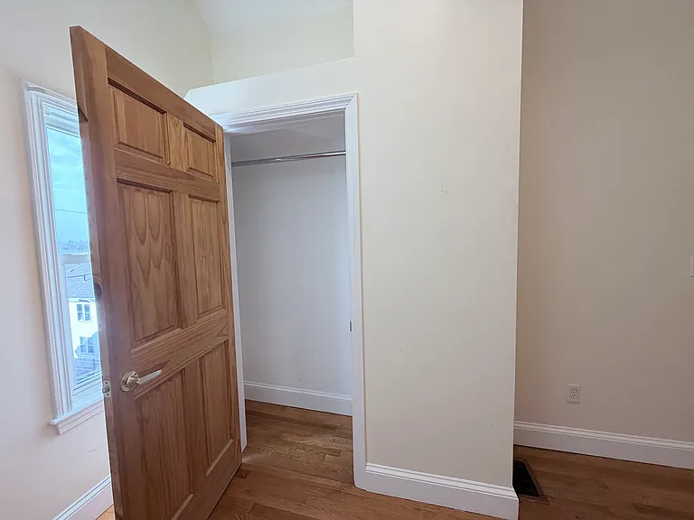 30 Hume Ave #3 — Photo 14