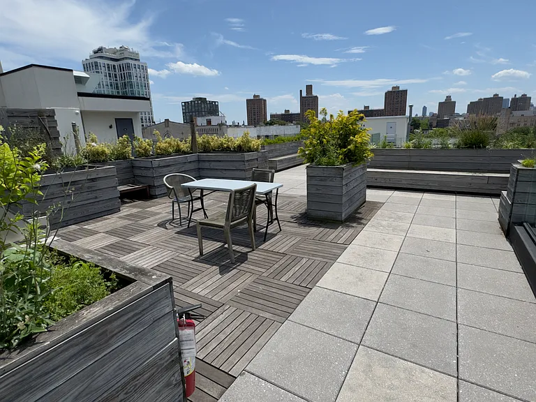 229 Roebling St #4A — Photo 16
